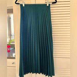 Zara green pleated midi skirt